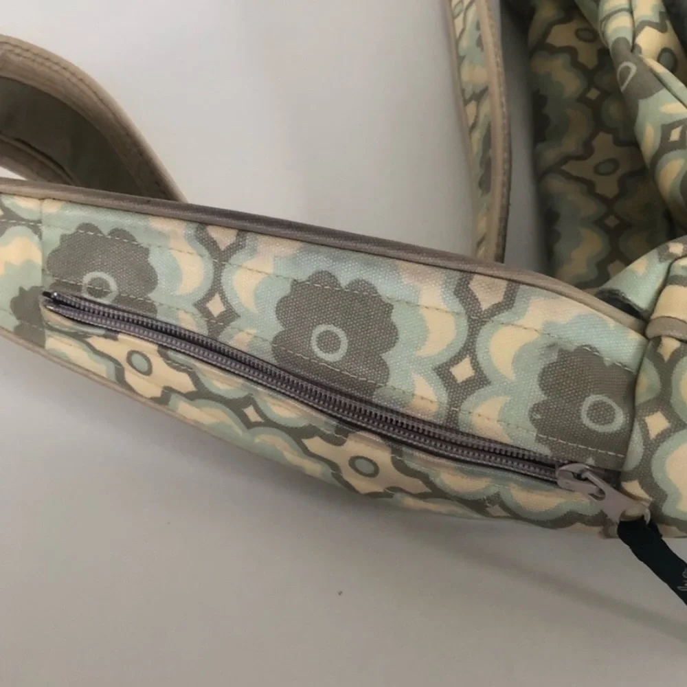 Petunia Pickle Bottom Geometric Baby Bag - Cream and Brown